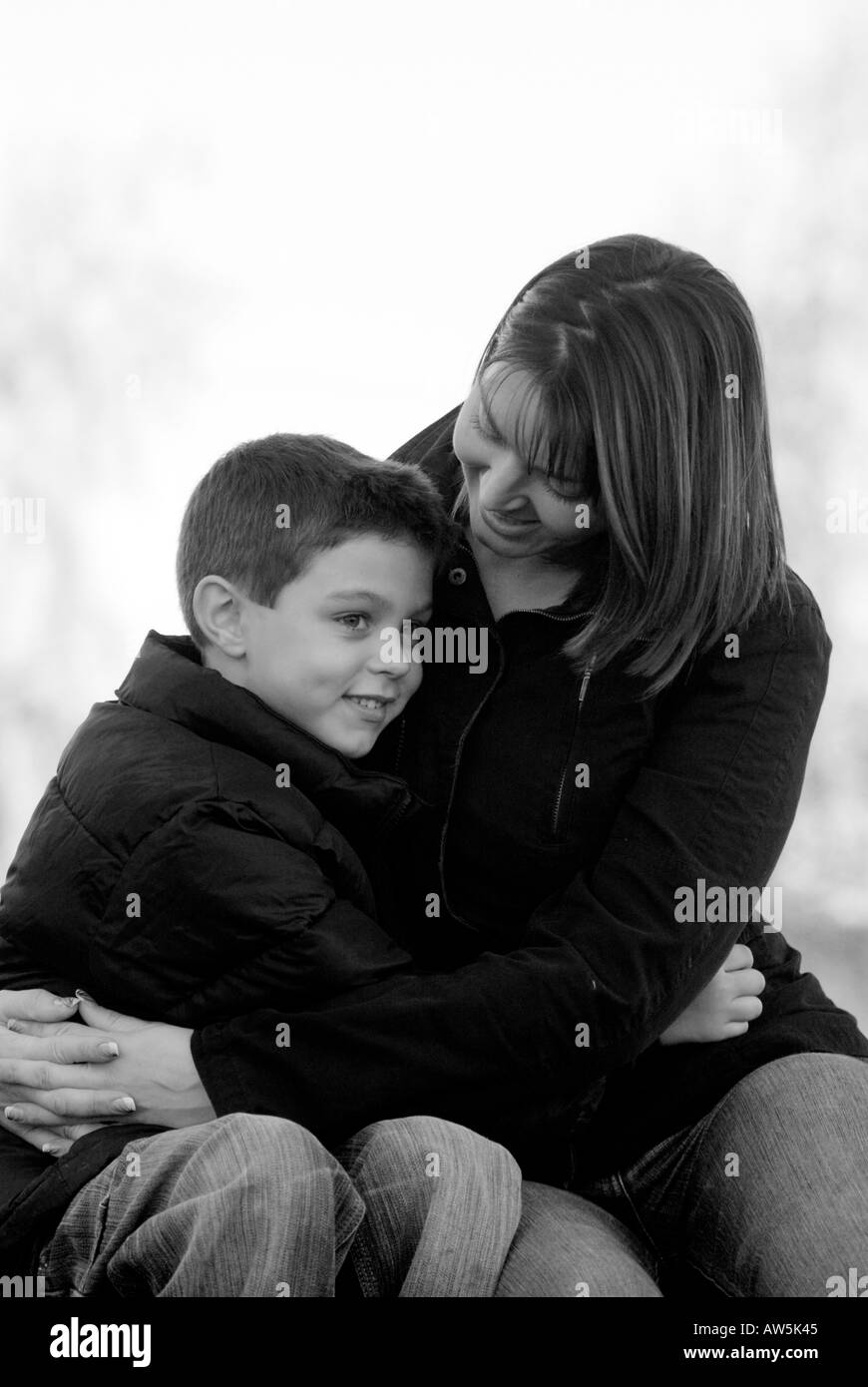 Mere Et Fils L Amour Parental Parent Enfant Garcon Relation Mere Fils Mere Celibataire Bond Kid Calin Calin Amour Affection Affection Photo Stock Alamy Mere Et Fils L Amour Parental Parent Enfant Garcon Relation Mere Fils Mere Celibataire Bond Kid Calin Calin Amour Affection Affection Photo Stock Alamy