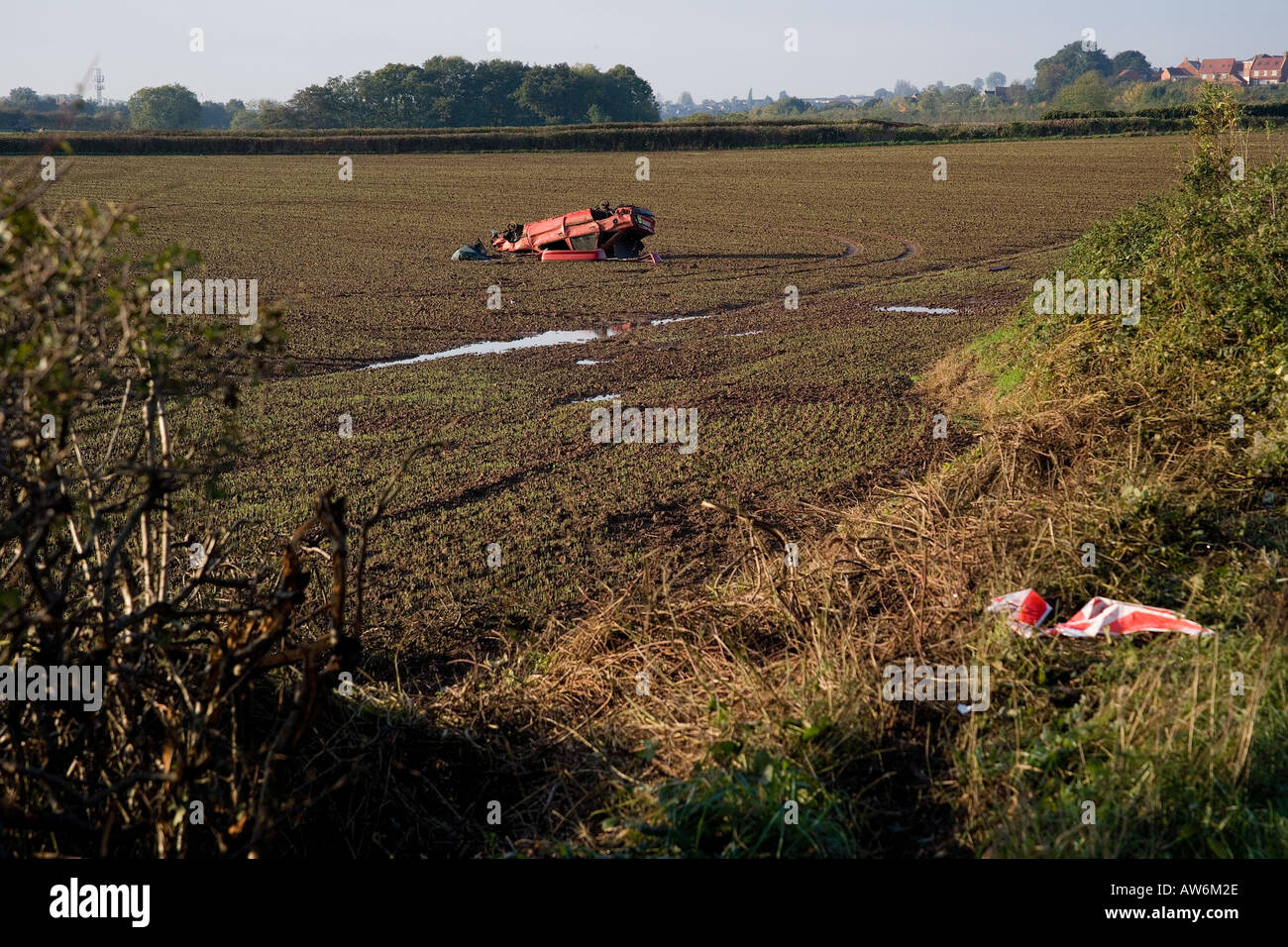 Voiture EN PANNE DANS LA ZONE À CÔTÉ COUNTRY ROAD UK Banque D'Images