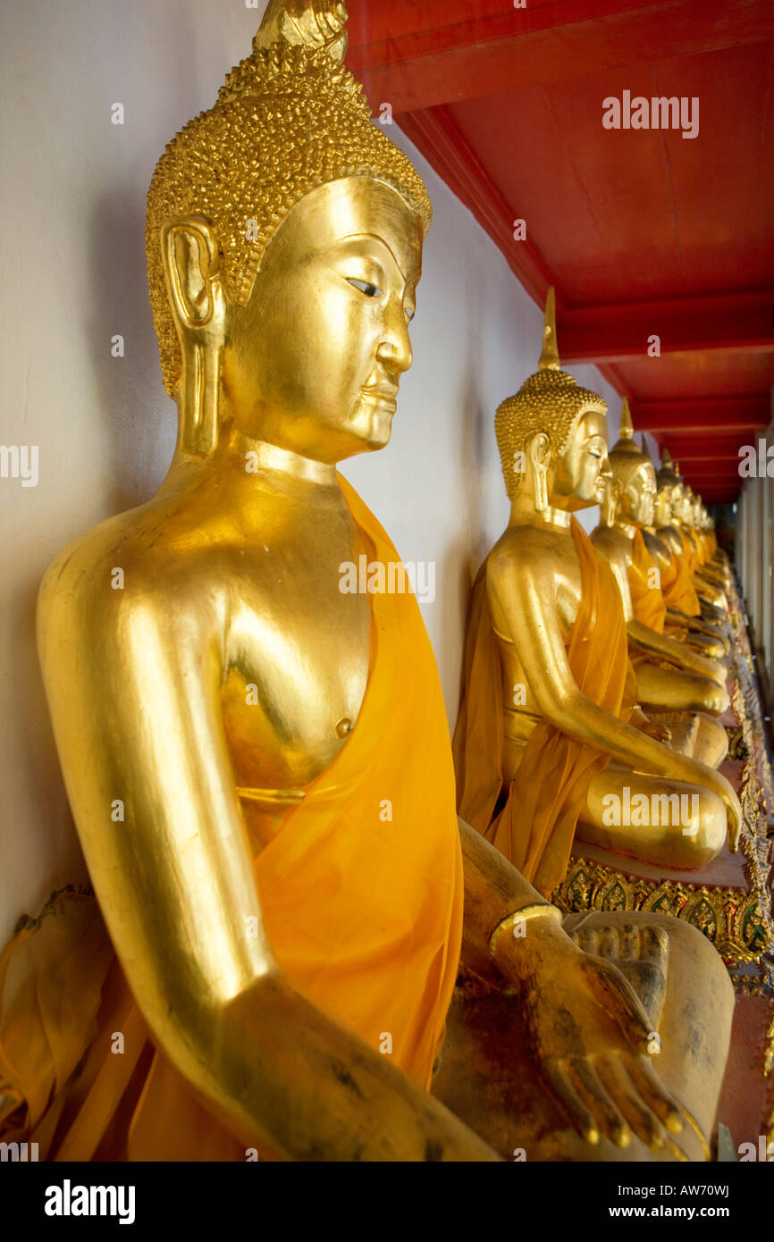 Budhas dans le temple de Wat Pho à Bangkok, Thaïlande Banque D'Images