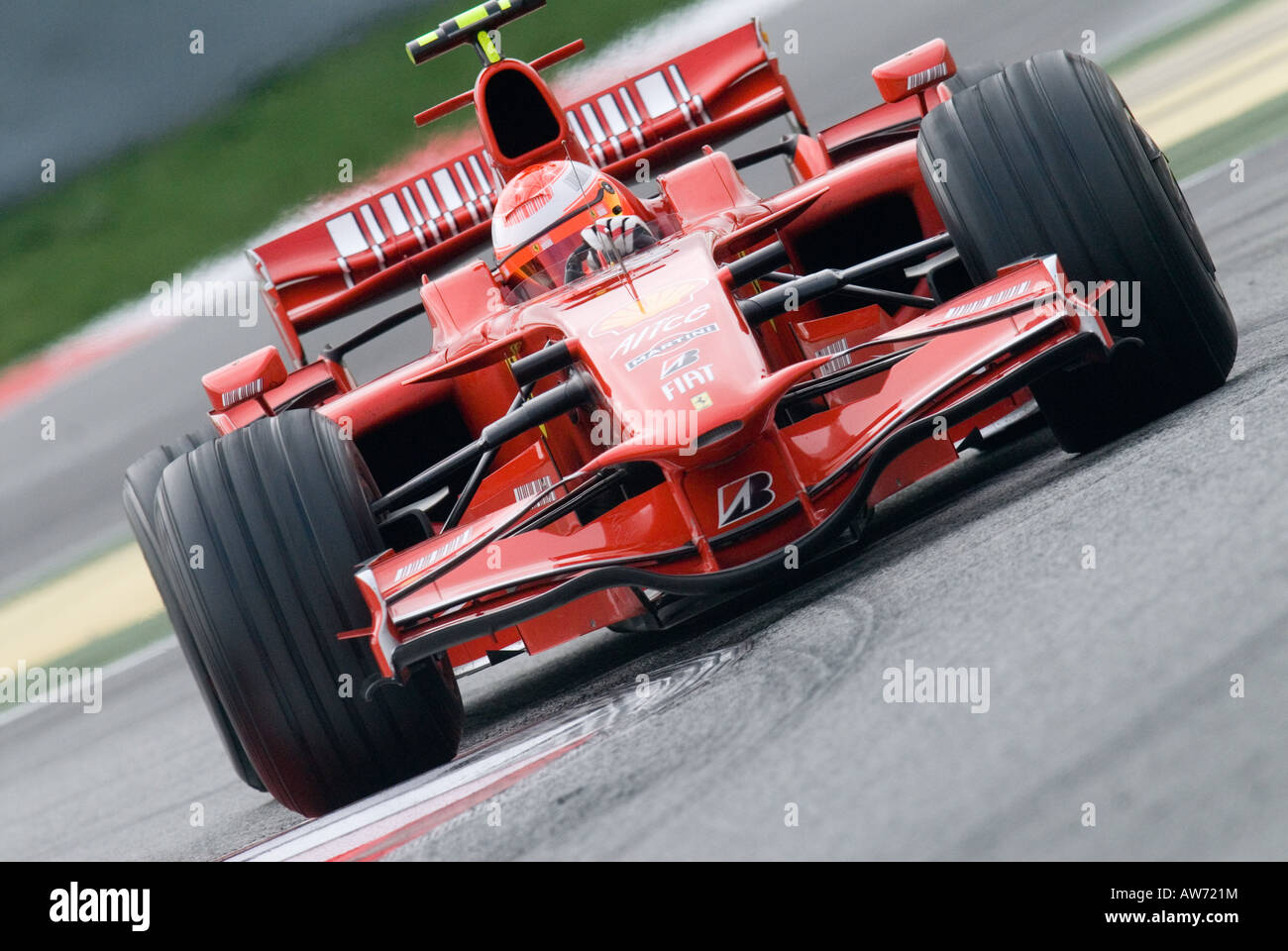 Testdriver Michael Schumacher GER dans la Ferrari F2008 de Formule 1 voiture de course pendant une session de test sur le circuit de Catalunya Banque D'Images