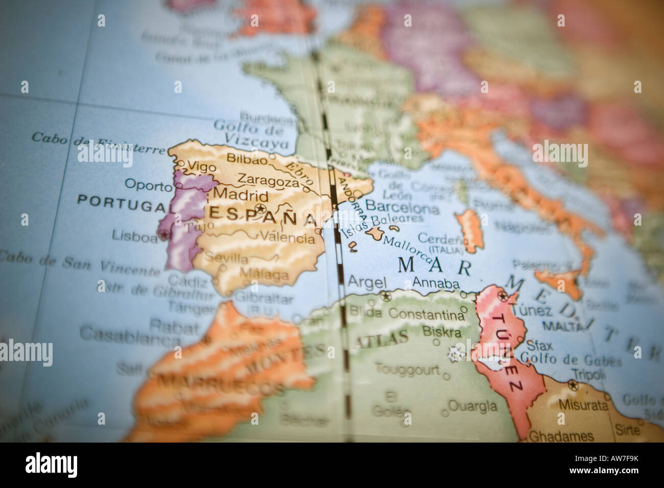 Carte Du Monde Globe Avec L Accent Sur L Espagne Avec Une Faible Profondeur De Champ Photo Stock Alamy