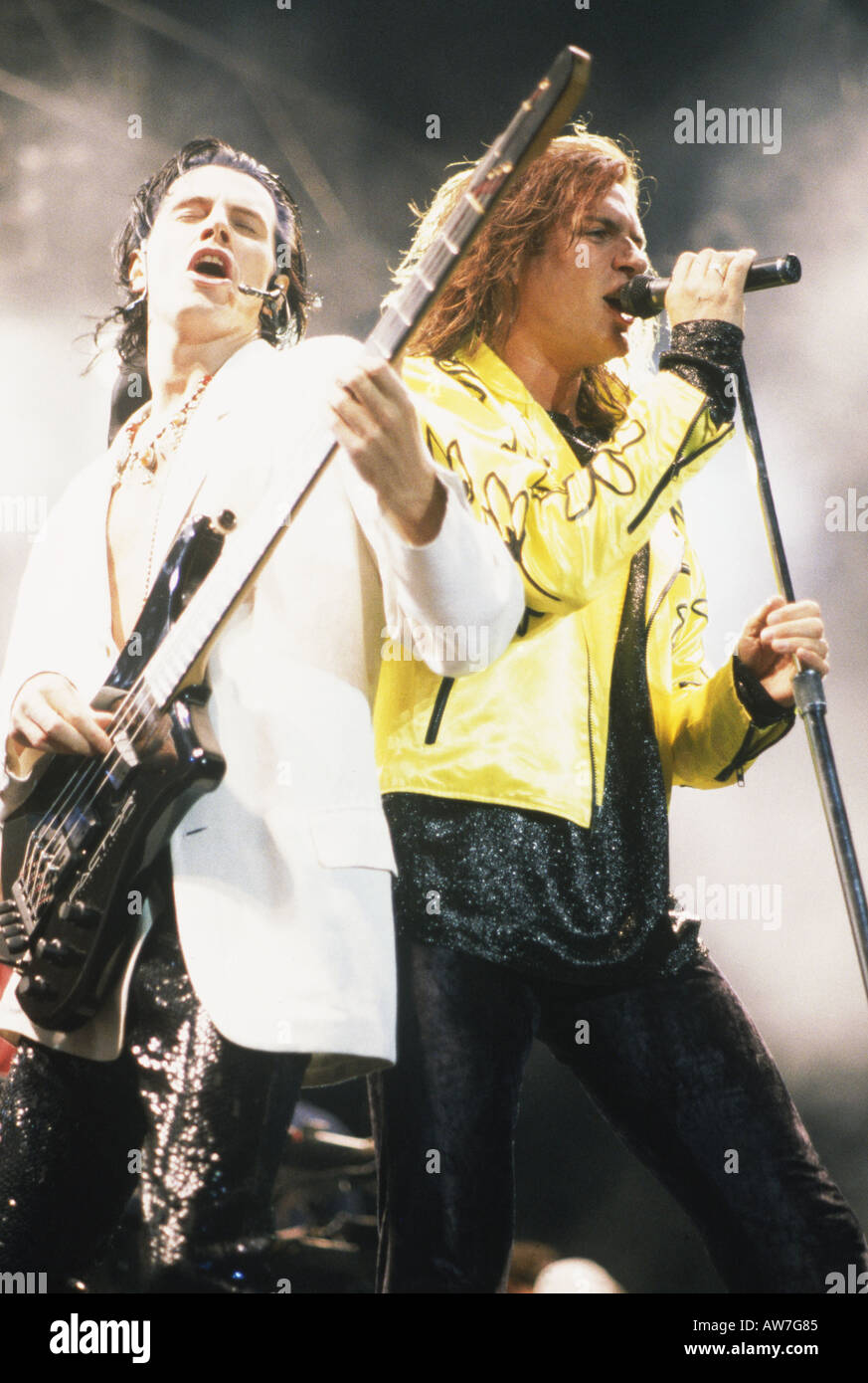 Groupe pop britannique DURAN DURAN avec John Taylor à gauche et Simon Le Bon sur 1986 Banque D'Images