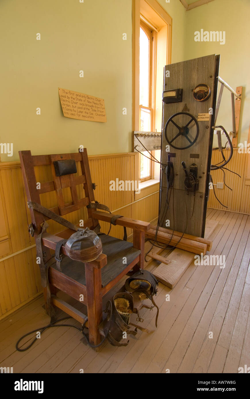 Vieux' Sparky est la chaise électrique qui a été utilisé dans le Nouveau  Mexique Photo Stock - Alamy