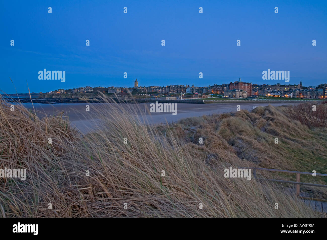 Skyline at Dusk West Sands St Andrews Fife Ecosse Banque D'Images