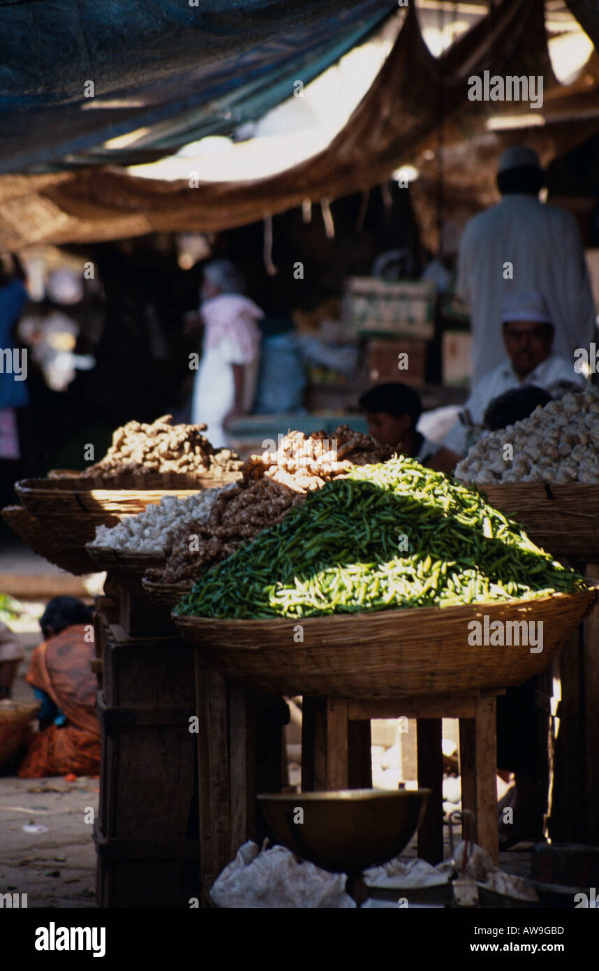 Les légumes en vente au marché de fruits et légumes Devaraja, Mysore, Karnataka, Inde Banque D'Images