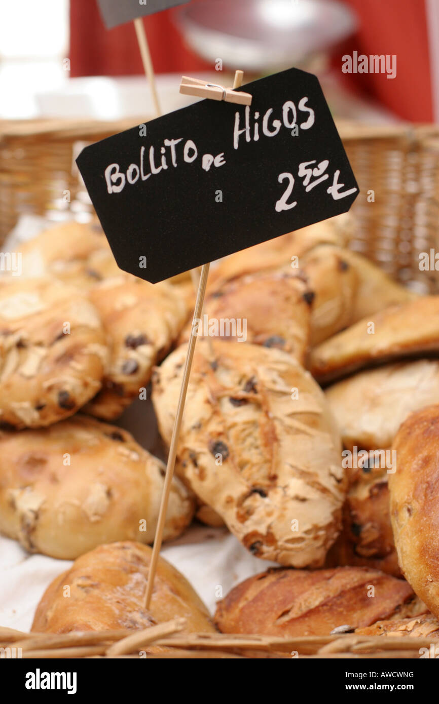 Bollito de Higos Fig teacakes à fête médiévale dans la ville d'Ibiza Baléares Banque D'Images