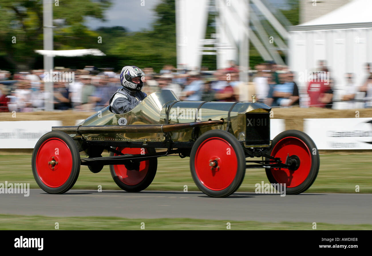 1911 Ford Model T 'Ford' d'or à Goodwood Festival of Speed, Sussex, UK Banque D'Images