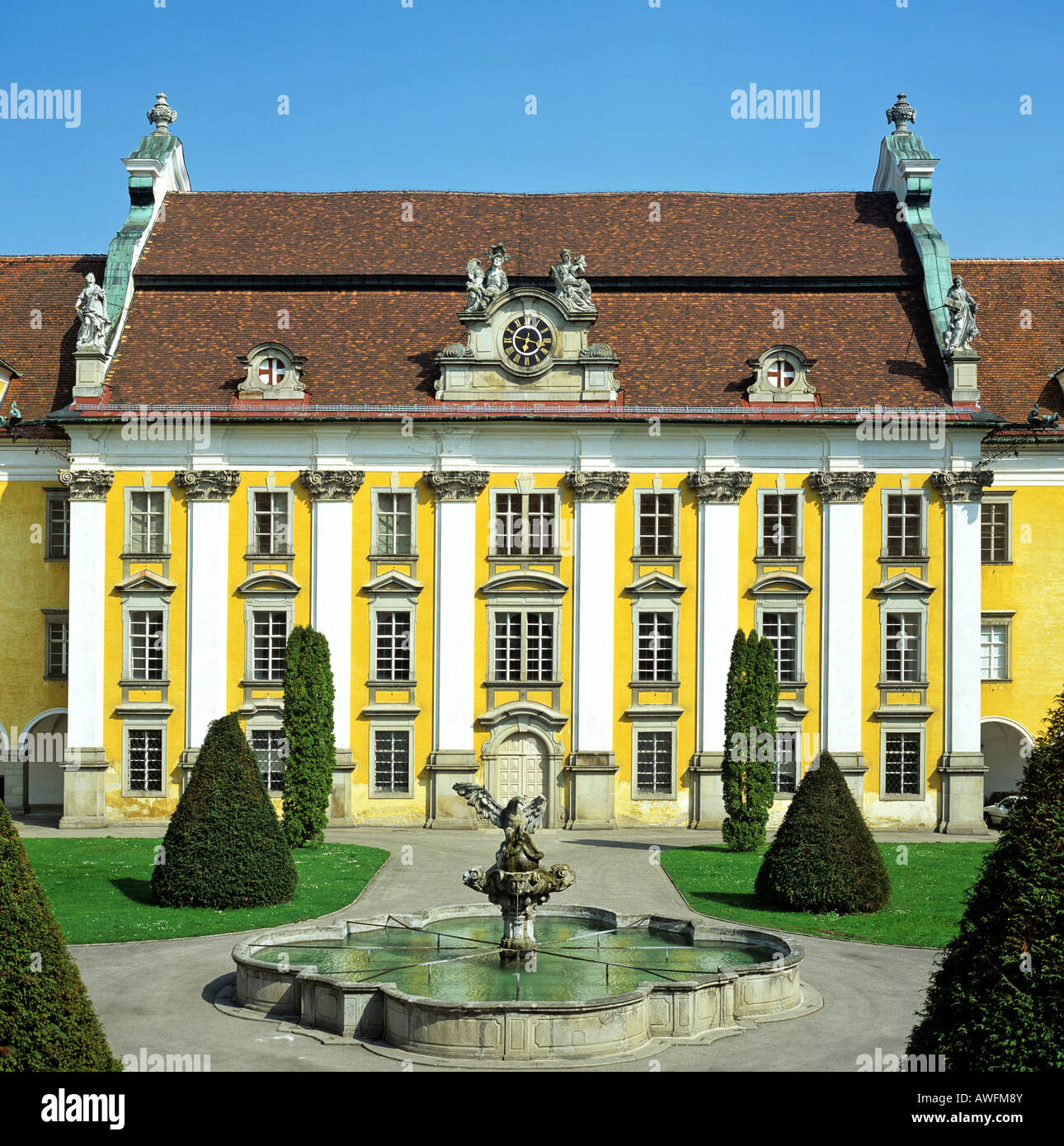 Cour intérieure, de l'ère baroque église St Florian, Linz, Haute Autriche, Autriche, Europe Banque D'Images