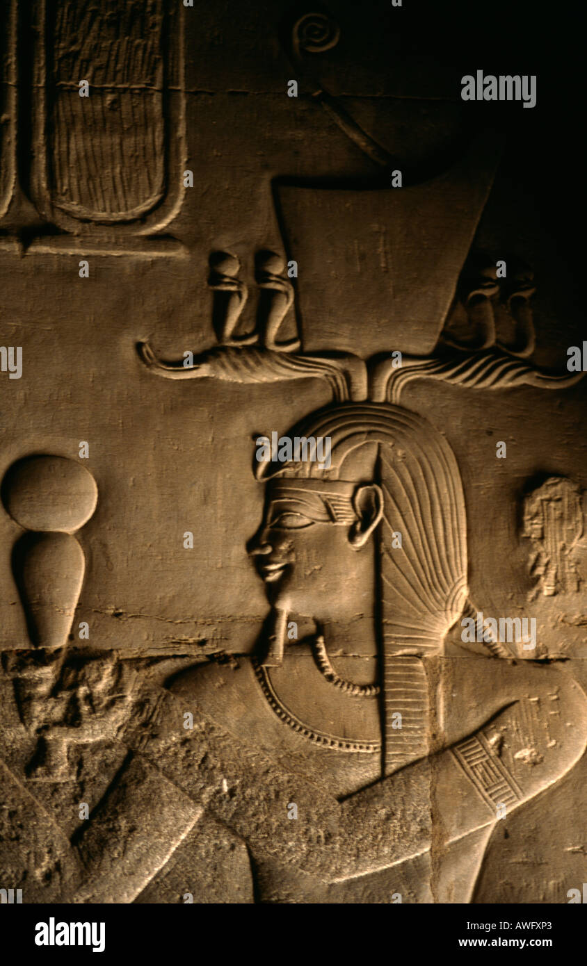 Inscriptions au Temple de Kom Ombo, l'Égypte. Le temple était dédié aux dieux Haroeris et Sobek. Banque D'Images