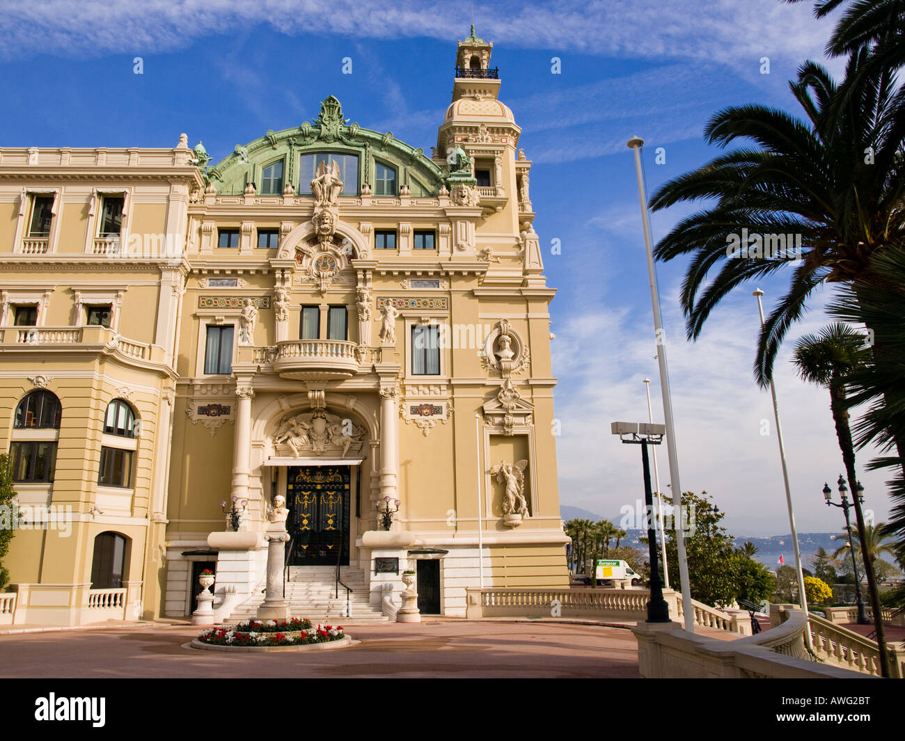 Une vue de côté le Casino de Monte Carlo à Monaco. Banque D'Images