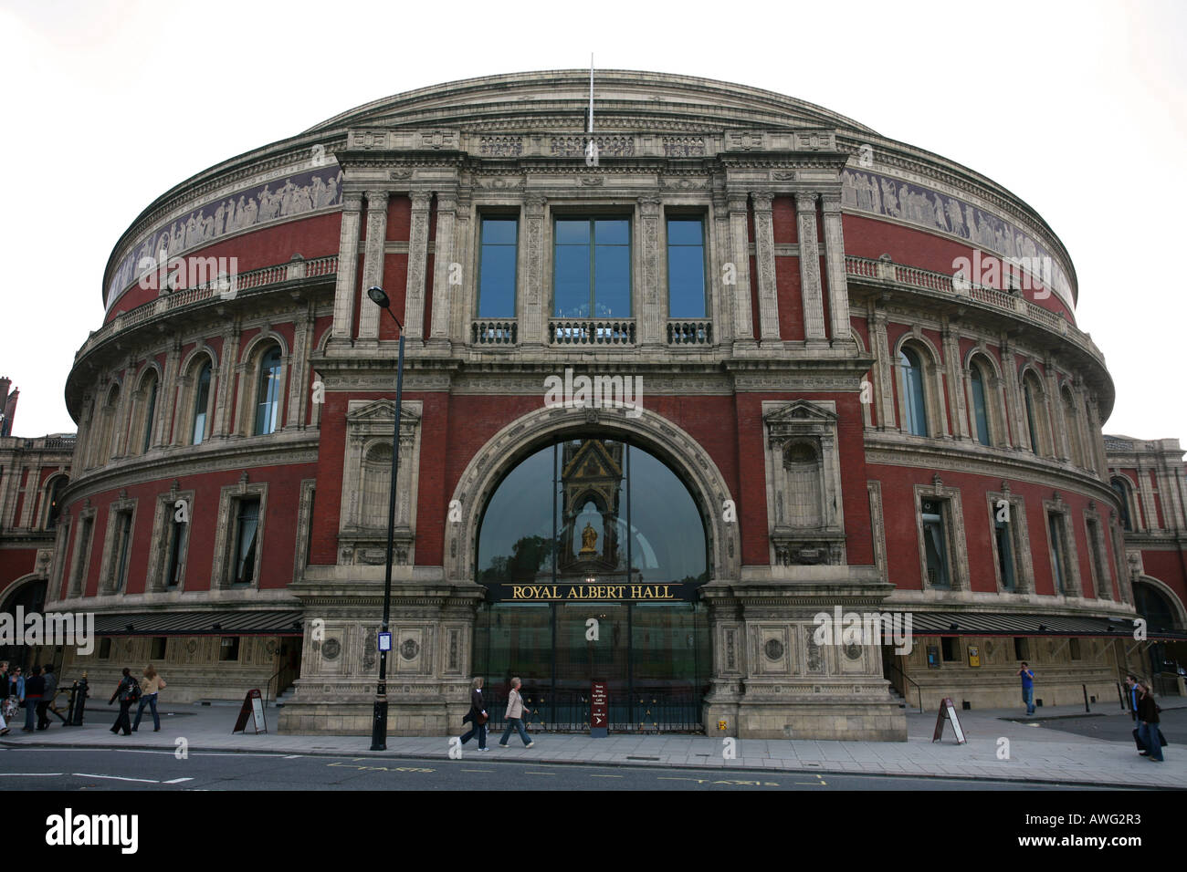 Le monde célèbre attraction touristique monument bâtiment victorien du Royal Albert Hall Kensington London England Angleterre UK UE Banque D'Images