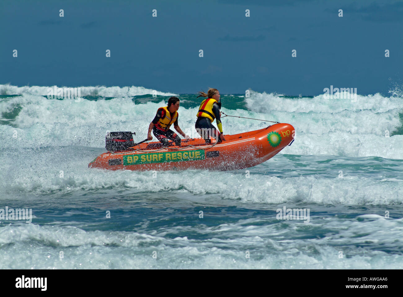 Le bateau de sauvetage de surf à Piha beach Piha Nouvelle Zélande Banque D'Images