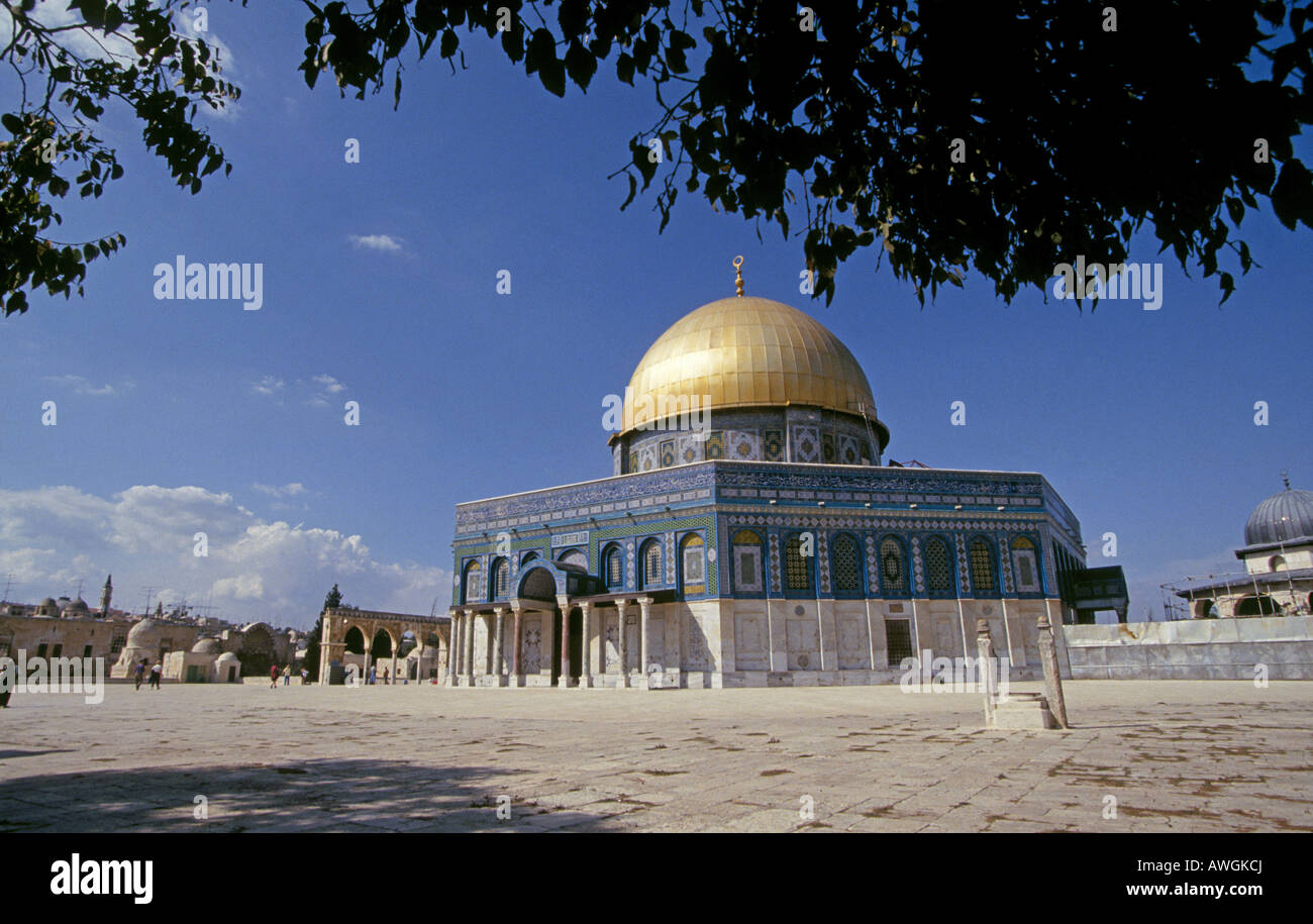 Une vue sur le dôme du Rocher historique ou Qubbat comme Sakhrah est un célèbre lieu de culte islamique à Jérusalem Banque D'Images