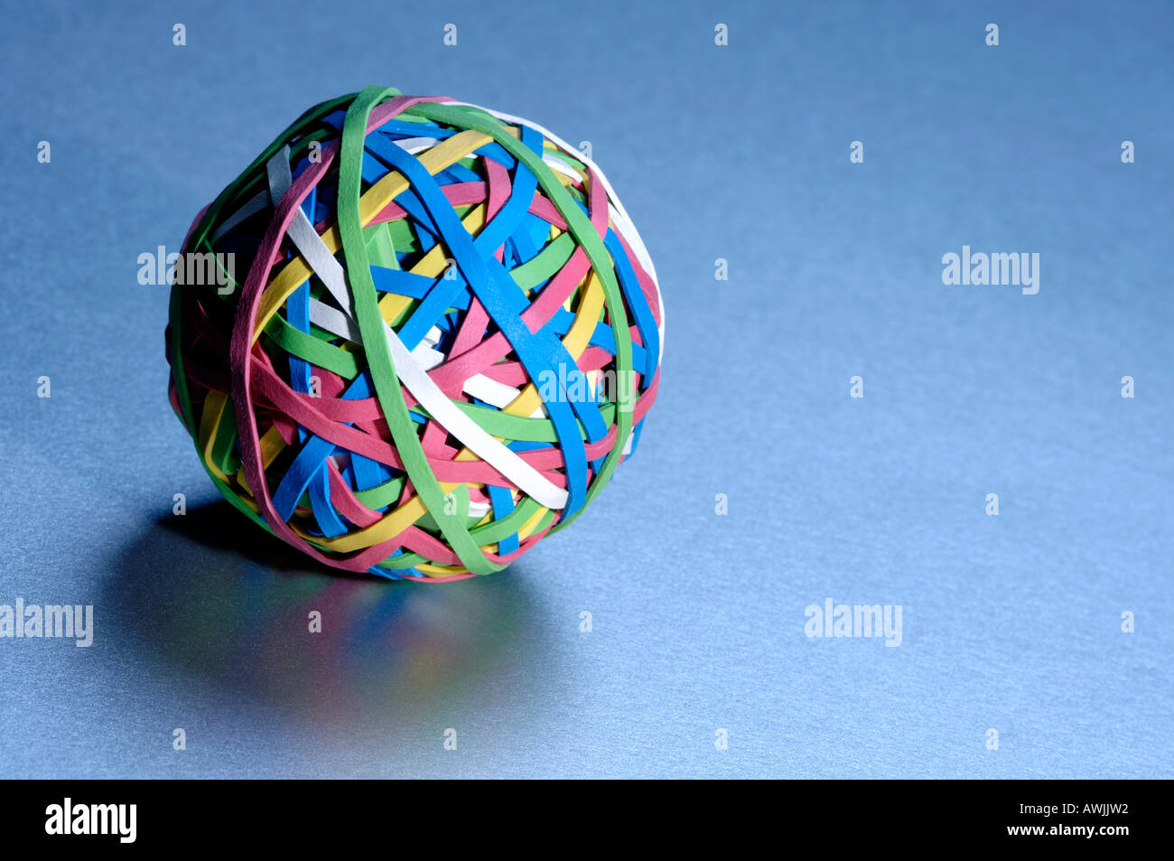 Les bandes de caoutchouc de couleur de balle Banque D'Images