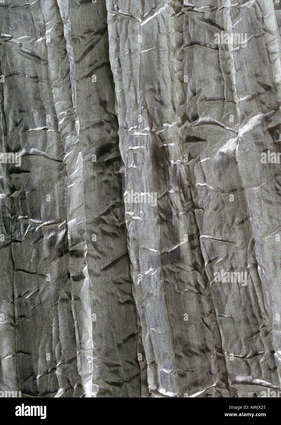 Tissu d'argent froissé, close-up, full frame Banque D'Images