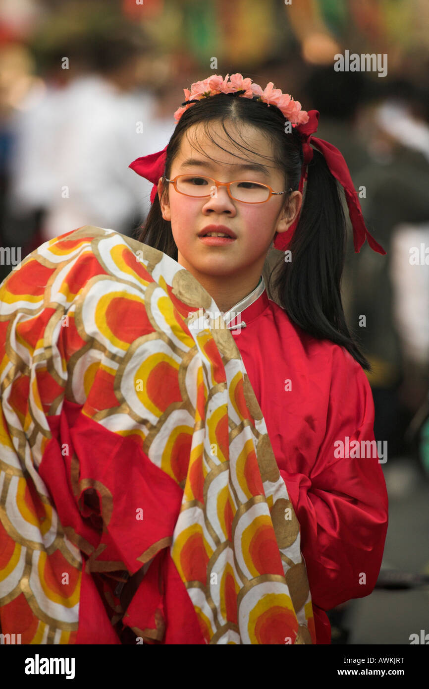 Les jeunes participant à la célébration du Nouvel An chinois annuel Victoria British Columbia Canada Banque D'Images