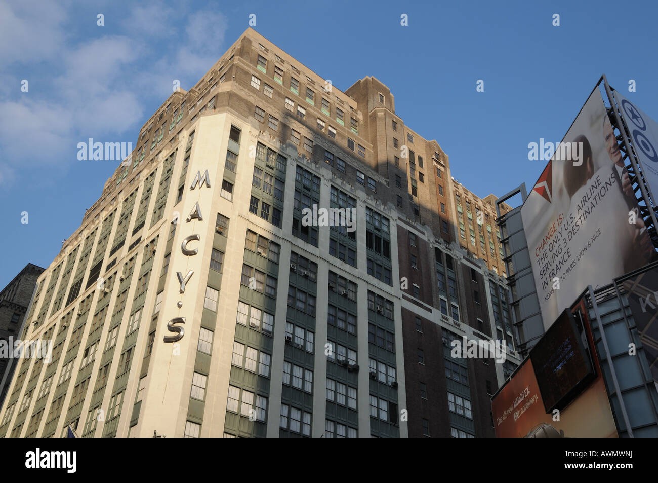 Macy's est l'un des célèbres grands magasins de la ville de New York. Banque D'Images