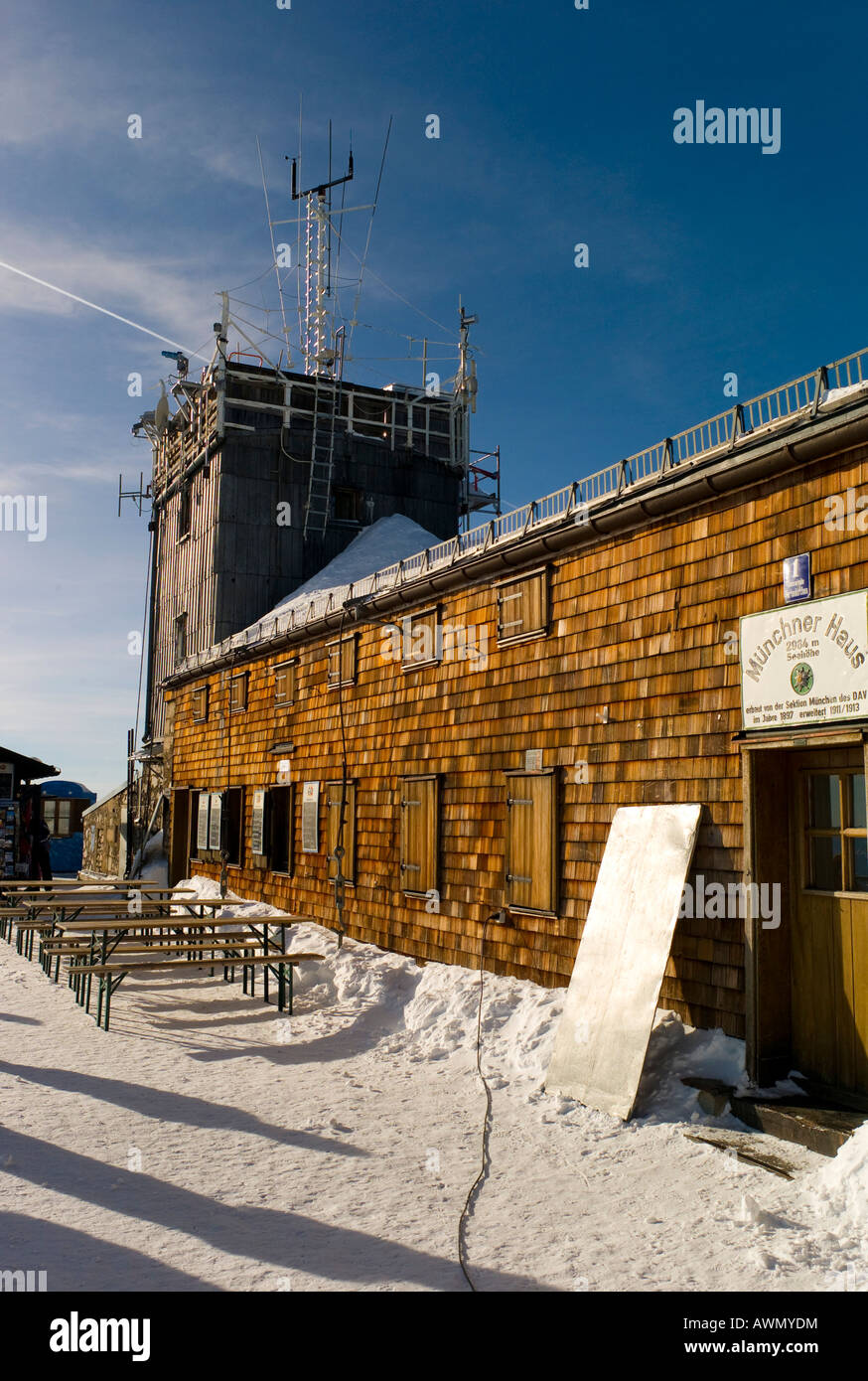 Station météo nationale allemande lors du sommet de la Zugspitze, la plus  haute montagne d'Allemagne (2962 m ou 9718 ft), Alpes, Bavaria Photo Stock  - Alamy