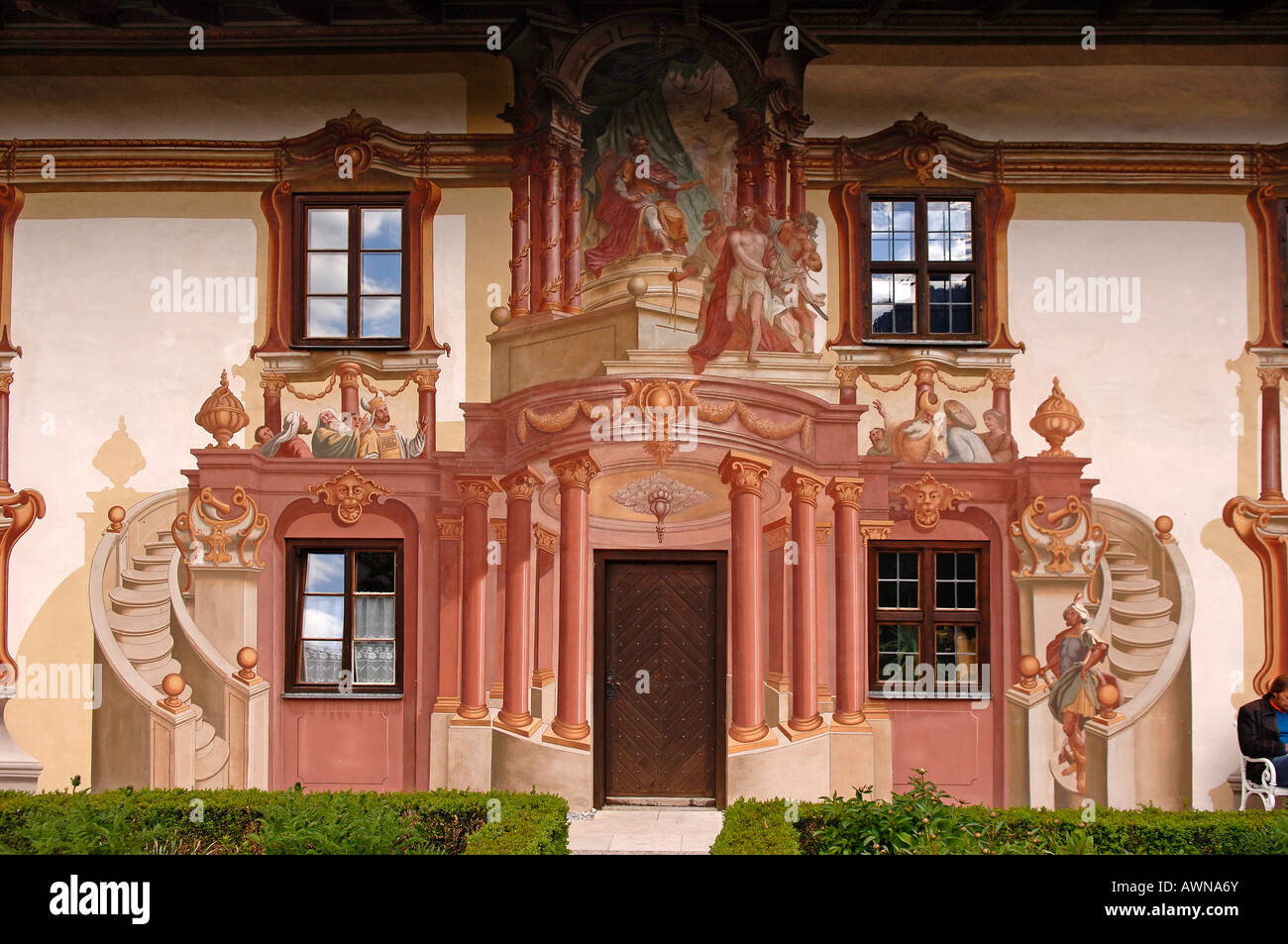 «Lueftlmalerei, ' traditionnellement peints la façade de l'immeuble, Pilatus House, Oberammergau, Haute-Bavière, Bavaria, Germany, Europe Banque D'Images