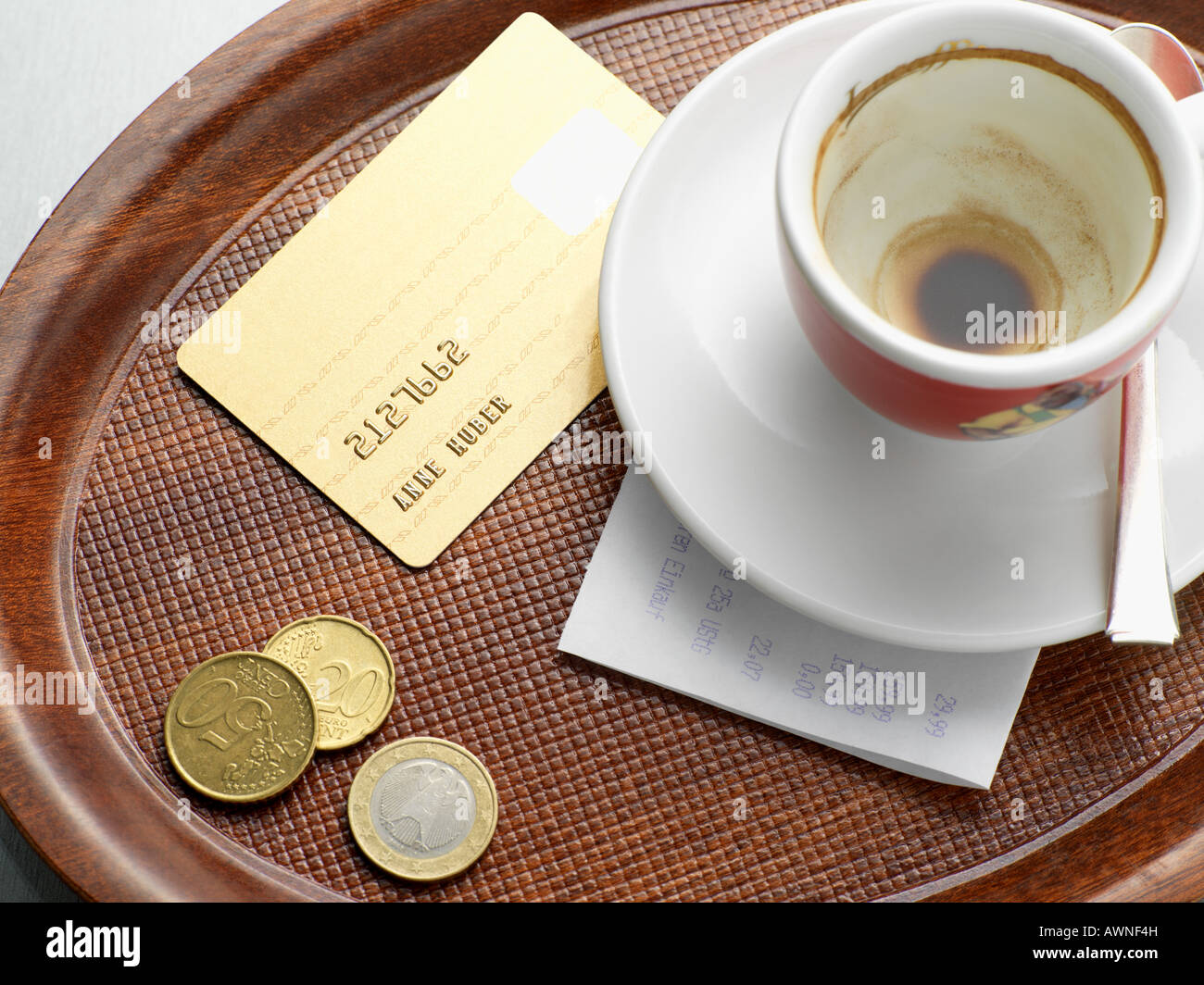 Чаевые картинка. Чаевые швеция. Денежный чай. Чаевые. Чаевые фото.