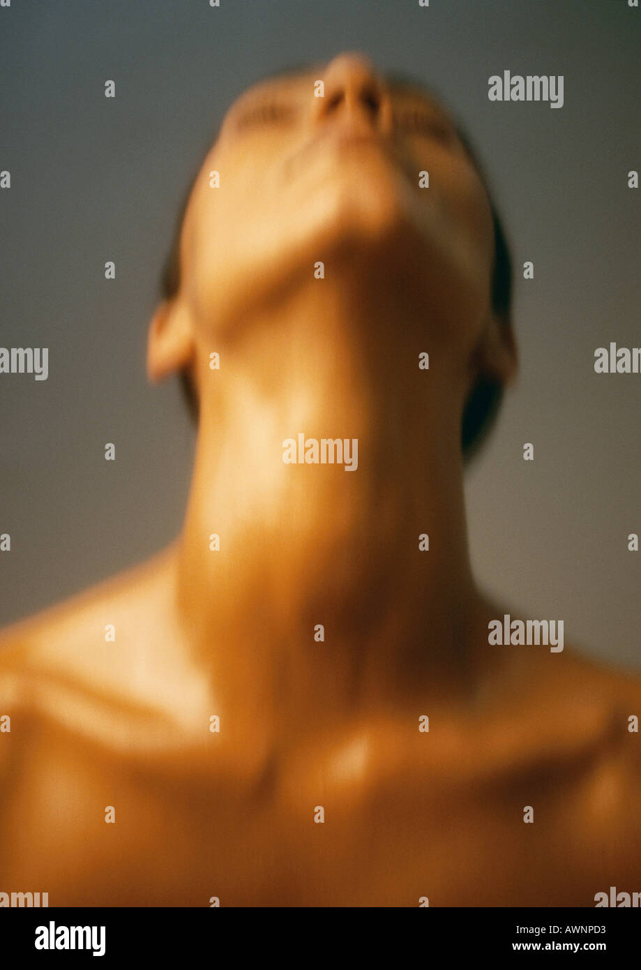 Nude woman with head back, close-up, blurred Banque D'Images