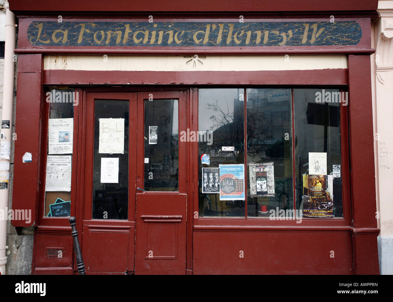 La fontaine d'Henry IV bar, rue des Cascades, Quartier Ménilmontant, Paris, France, Europe Banque D'Images