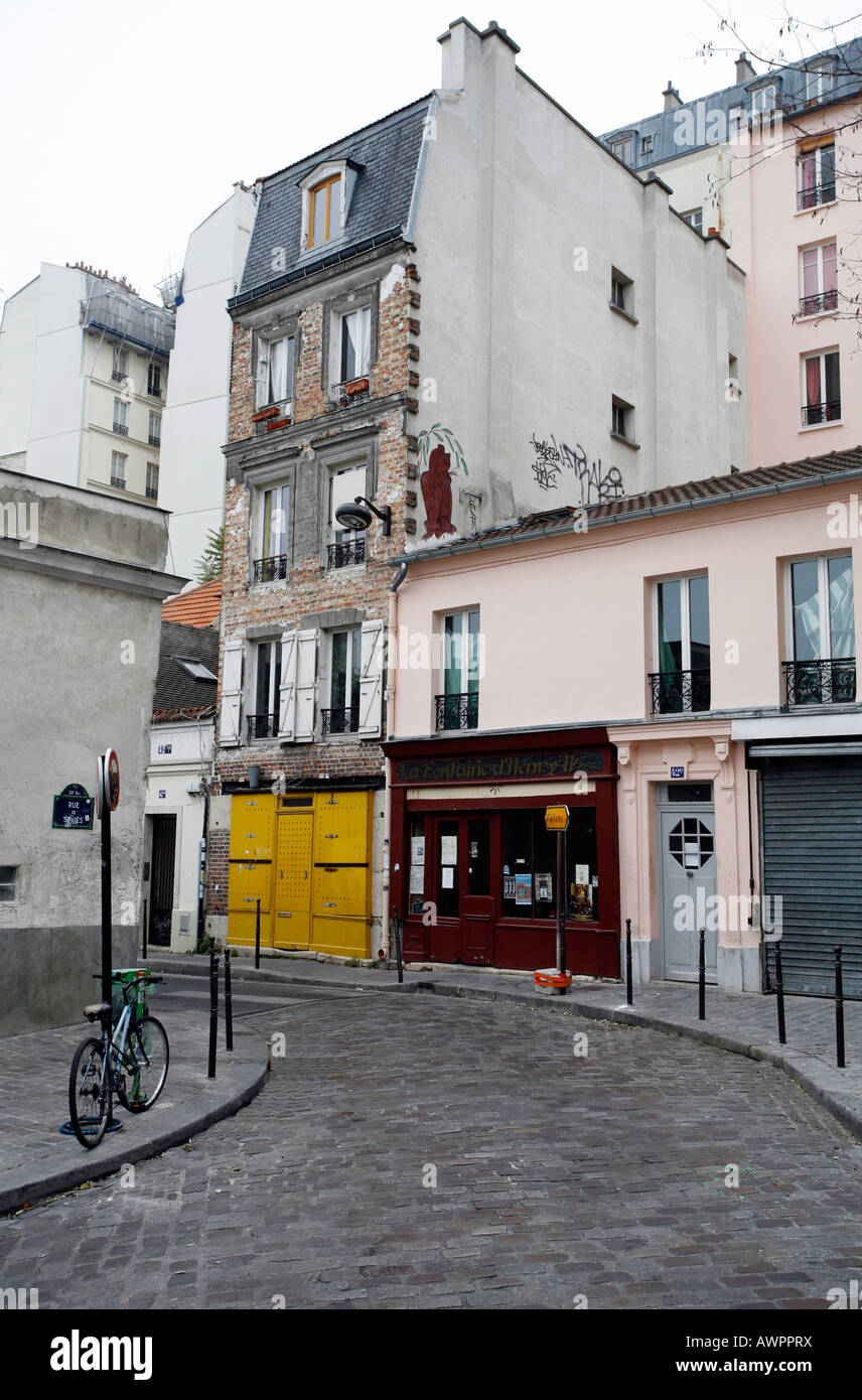 Rue des Cascades, Quartier Ménilmontant, Paris, France, Europe Banque D'Images