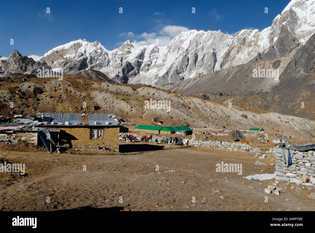 Trekking lodge à Dzonglha (4830), Tal Khola Chola, Khumbu Himal, parc national de Sagarmatha (Népal) Banque D'Images