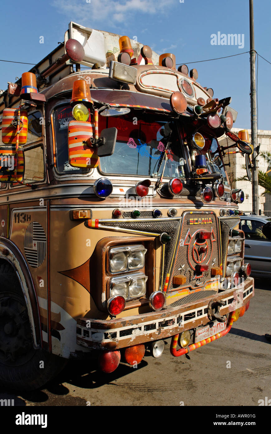 Vieux bus décoré dans la vieille ville de Damas, Syrie Banque D'Images