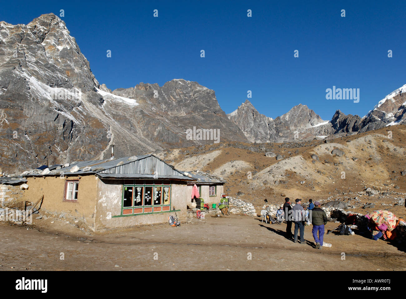 Trekking lodge à Dzonglha (4830), Tal Khola Chola, Khumbu Himal, parc national de Sagarmatha (Népal) Banque D'Images