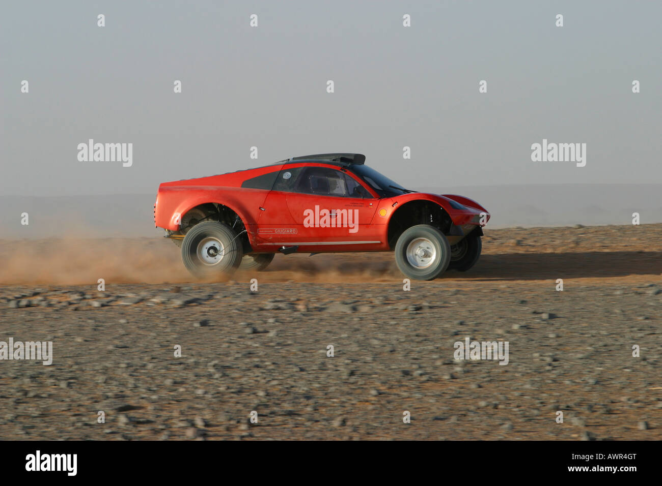 Paris-Dakar Tarek véhicule, prototype de test au Maroc, VW, Jutta Kleinschmidt pilote, co-pilote Fabrizia Pons, le Maroc, l'Afrique Banque D'Images