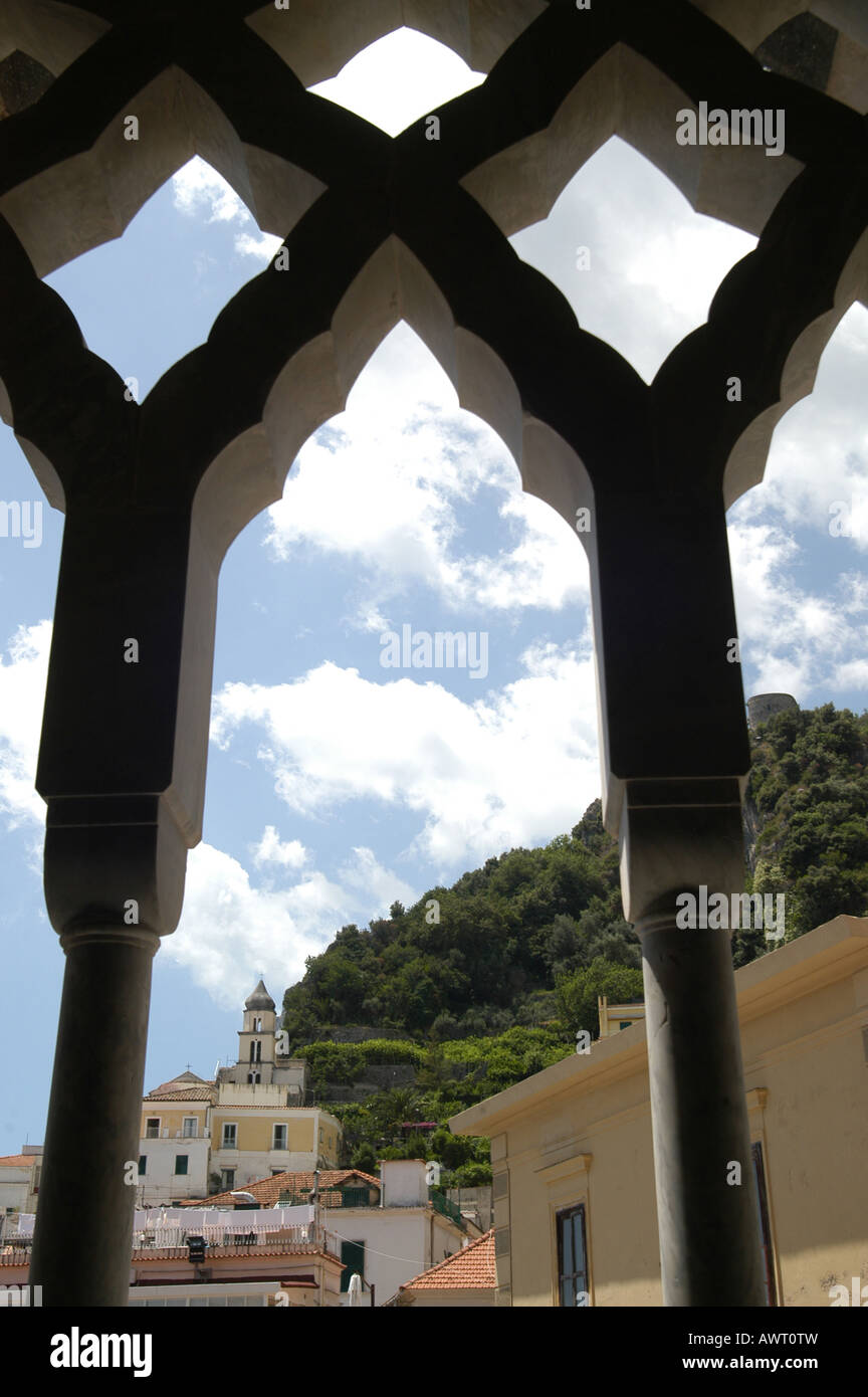 Vue d'Amalfi à partir de la cathédrale le patrimoine mondial - Salerno Campania Italia - Italie du Sud Europe Banque D'Images
