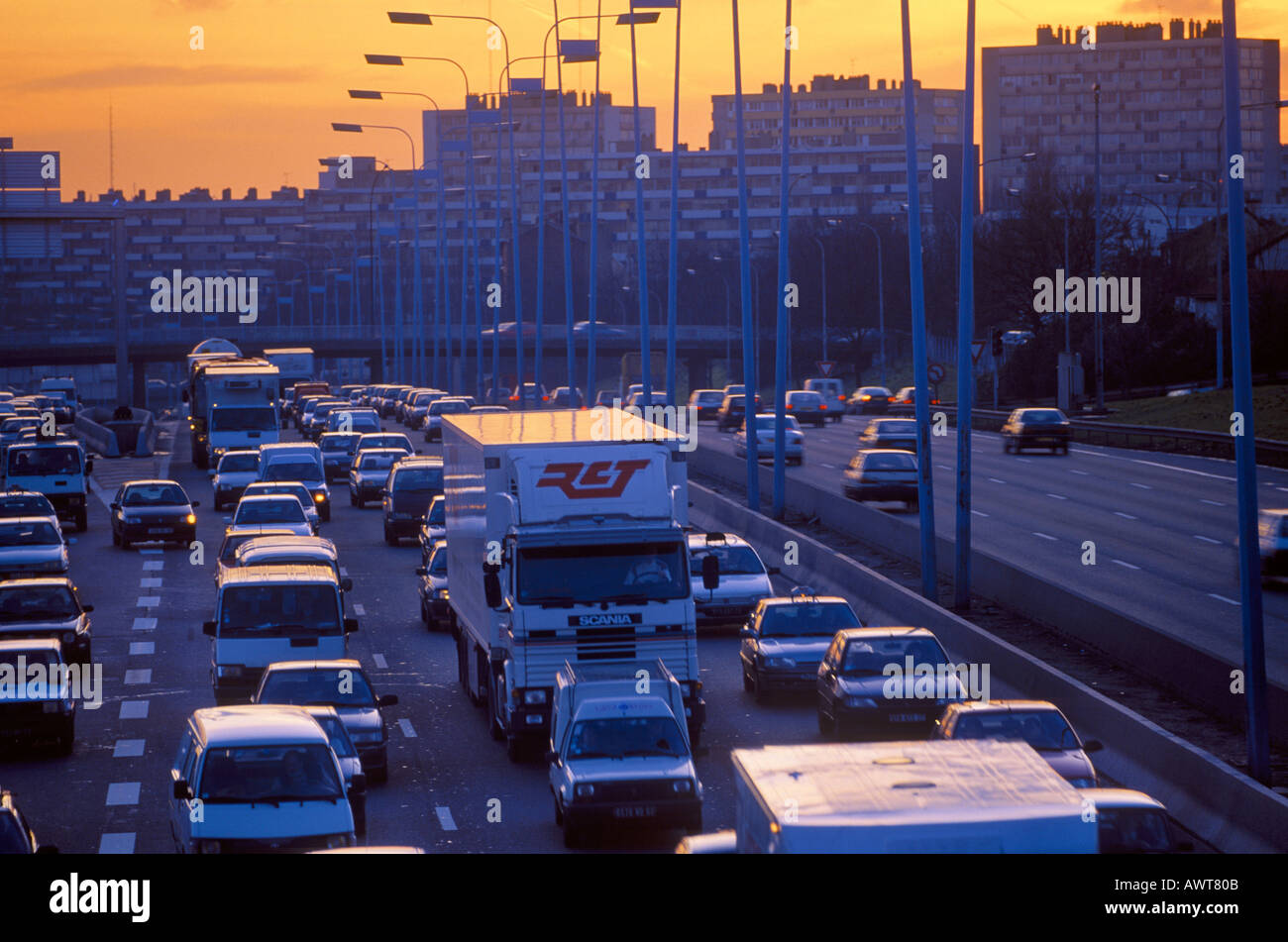 La circulation sur l'AUTOROUTE PARIS FRANCE Banque D'Images