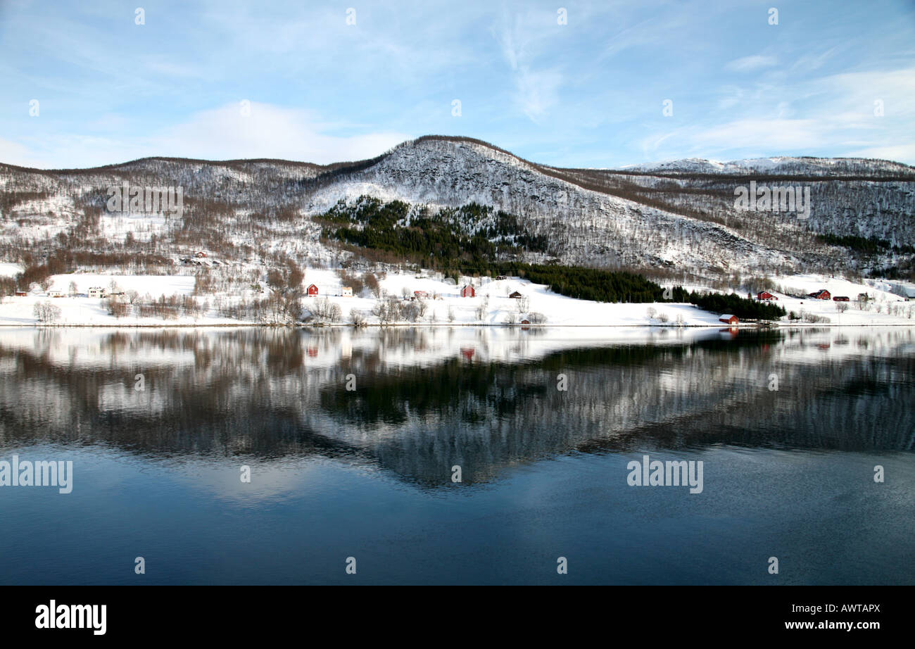 La réflexion du nord de la Norvège Banque D'Images