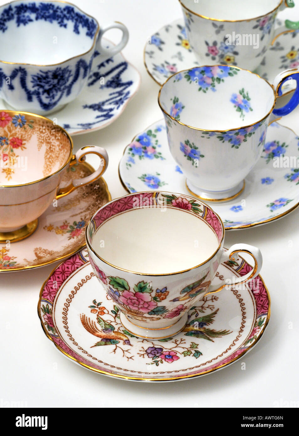 Anglais fine porcelaine porcelaine céramique anglaise café thé tasse  soucoupe par Couronne Toscane Coalport Staffordshire USAGE ÉDITORIAL SUR  Photo Stock - Alamy