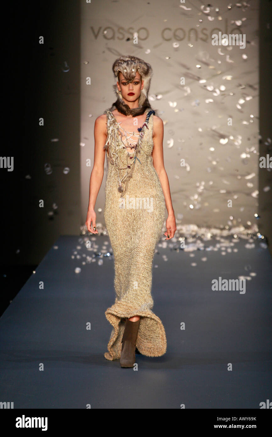 La semaine de la mode grecque en automne hiver 2008 2009 Zappio Designer Vasso Consola Athènes Grèce 14 3 2008 Banque D'Images