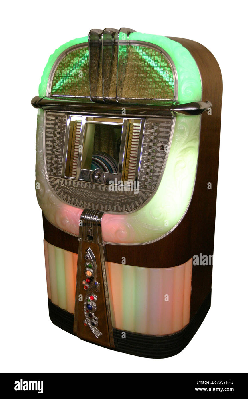 Juke box des années 40 isolé sur fond blanc Banque D'Images