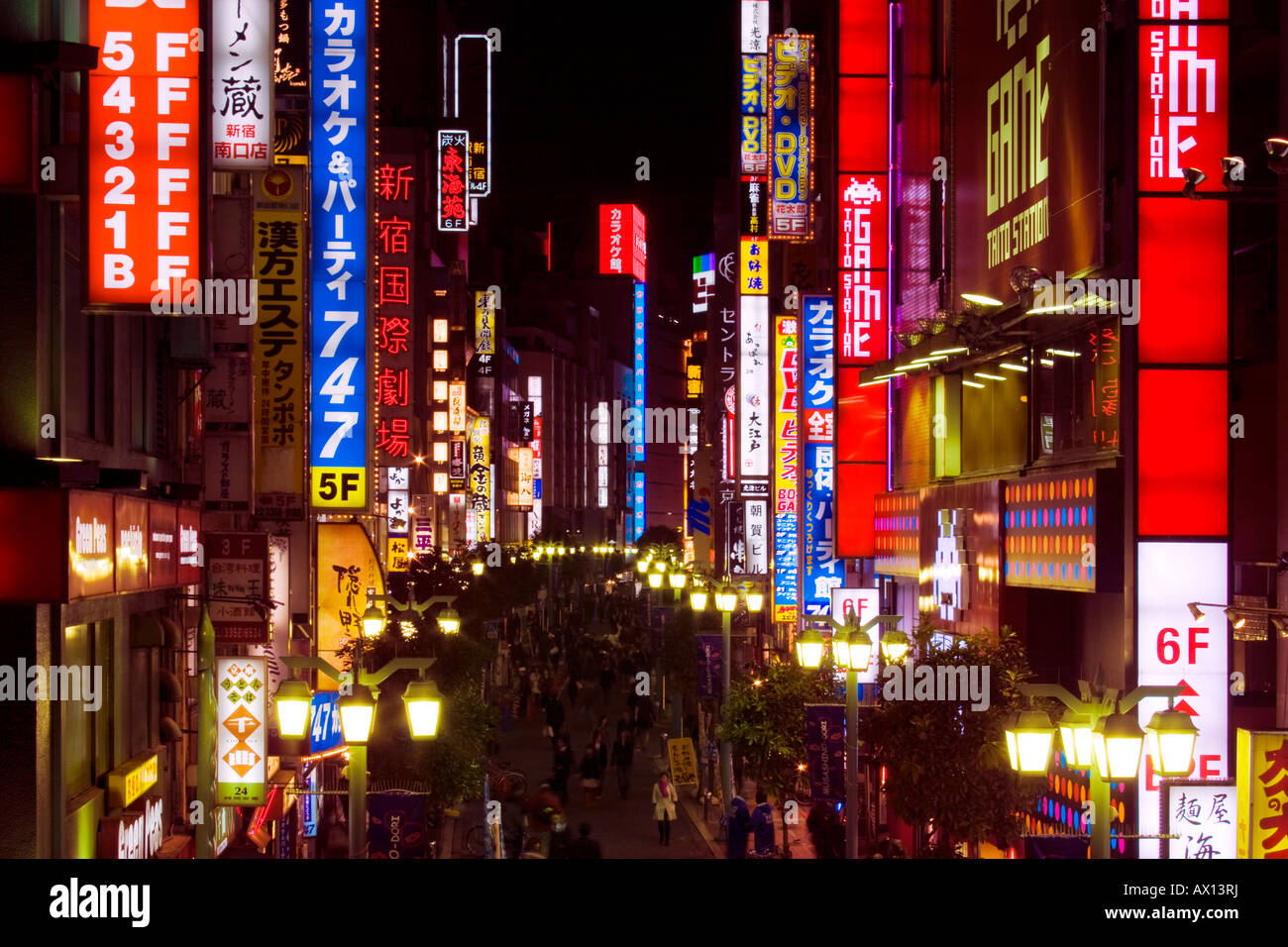 Fouillis de la rue tokyo Banque de photographies et d’images à haute