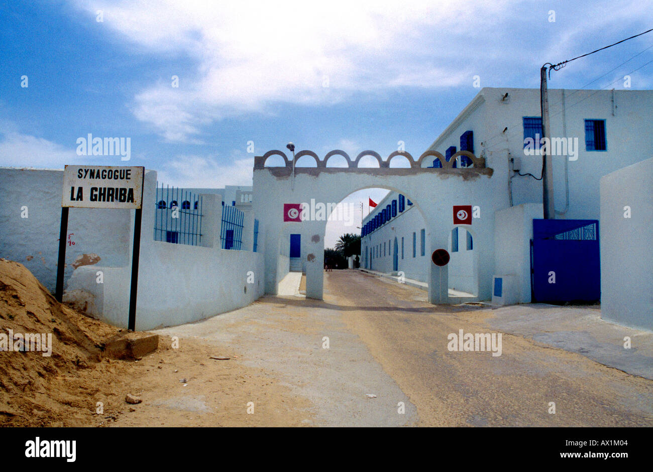 Djerba Tunisie Synagogue de la Ghriba, Passerelle extérieure Banque D'Images