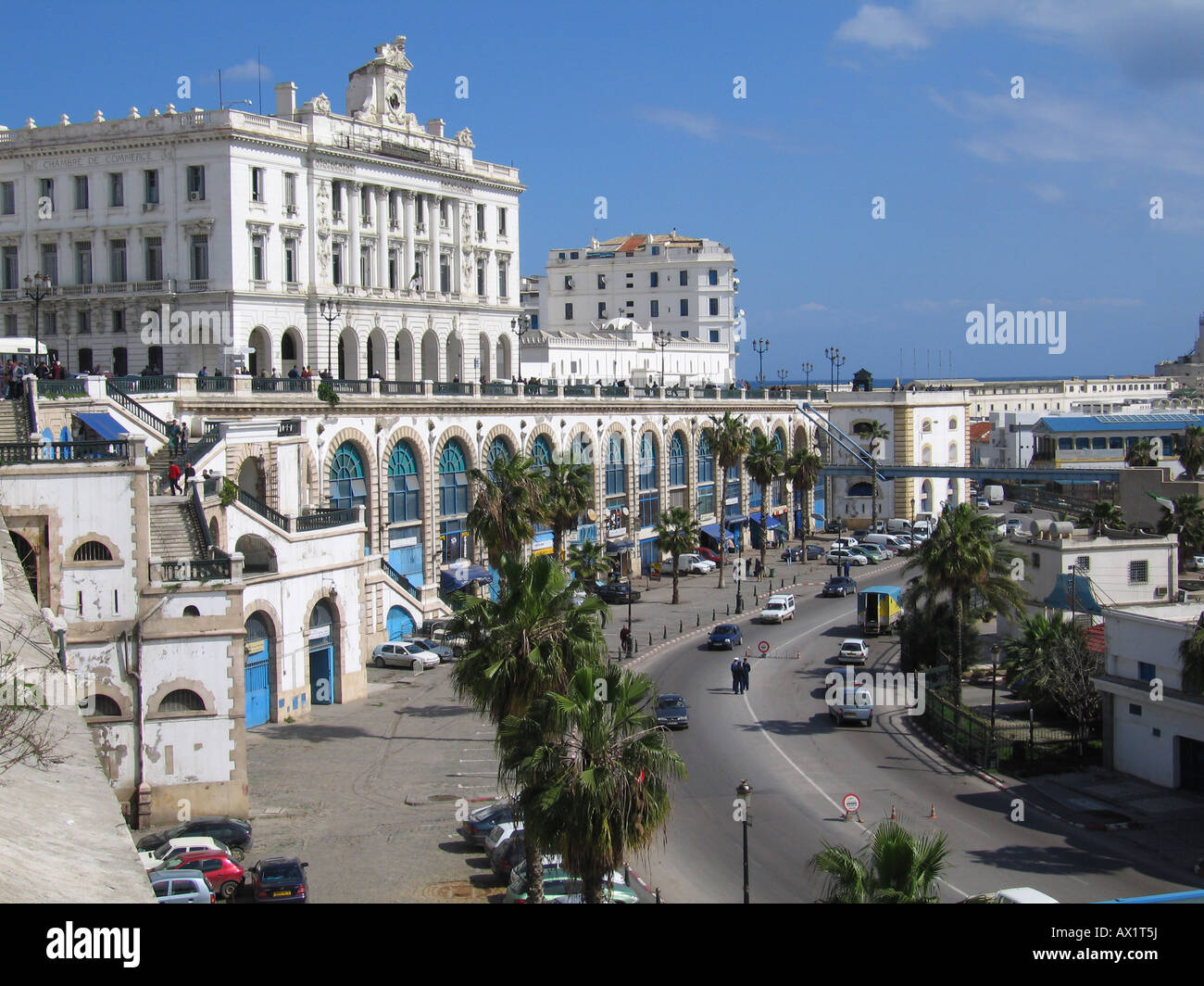 Boulevard Amilcar Cabral (haut) et de la rue d'Ankgor (vers le bas), Alger, Algérie Banque D'Images