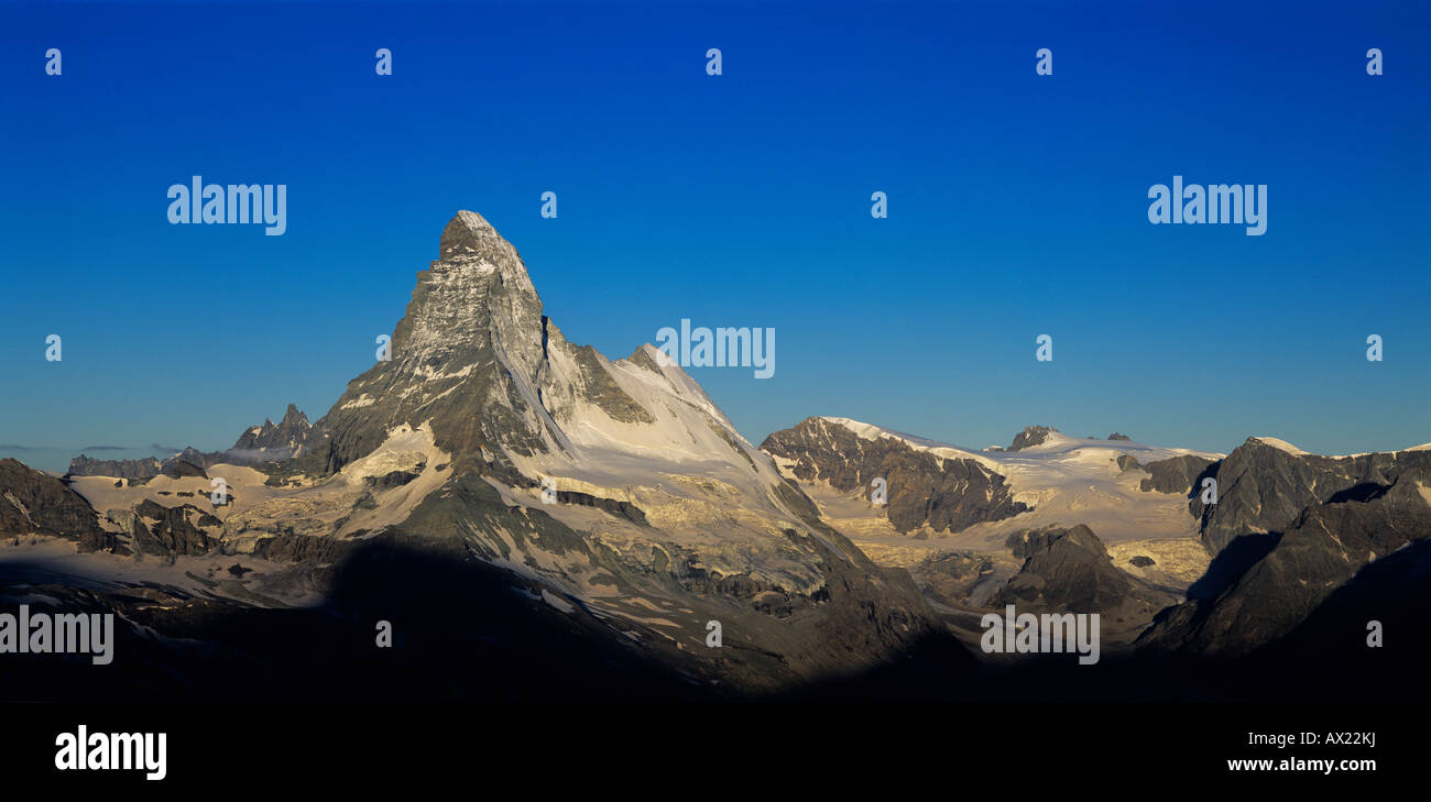 Au lever du soleil le Cervin Zermatt Alpes Suisse Suisse Banque D'Images