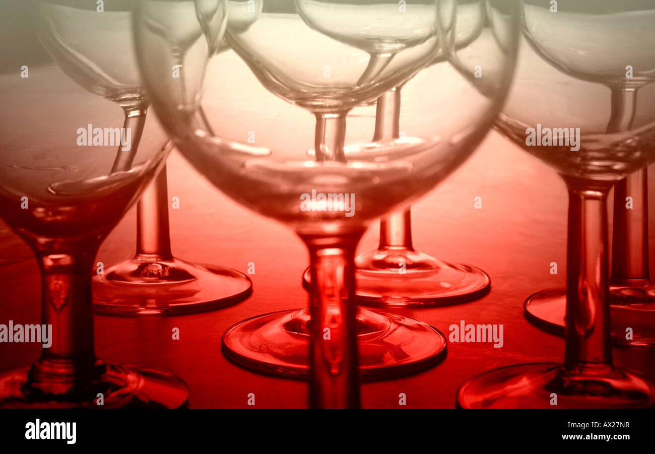 Verres à vin de couleur rouge vin blanc/ suggérer. Banque D'Images