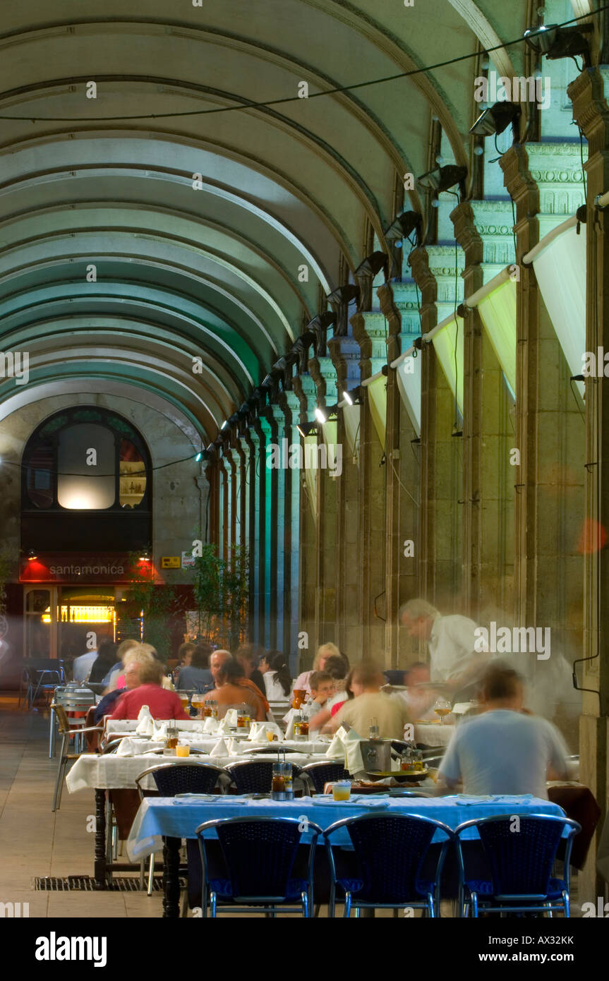 Restaurant sur Plaça Reial Barri Gotic Barcelona La Catalogne Espagne Banque D'Images