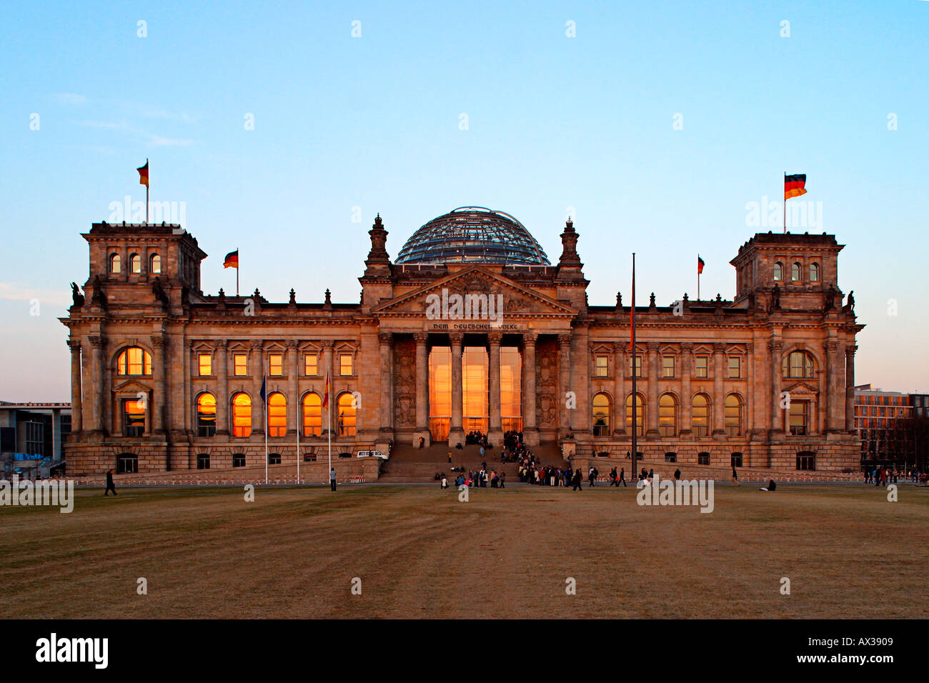 Au coucher du soleil du Reichstag de Berlin Banque D'Images