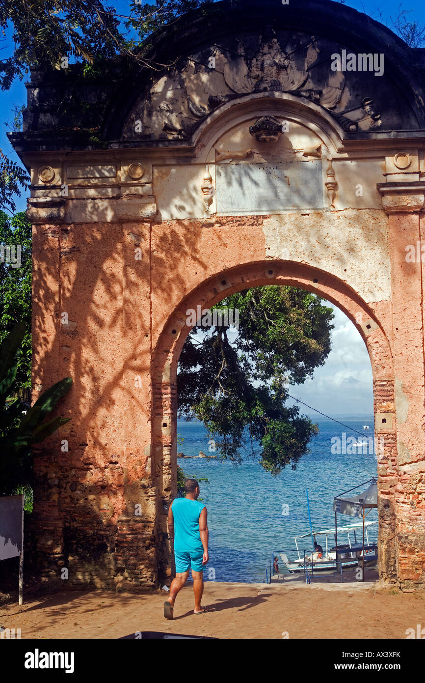 Brésil, Bahia, La Baie de Camamu. Sur l'île de Tinhare dans le village de Morro de Sao Paulo - Le Portail - l'entrée de la ville. Banque D'Images