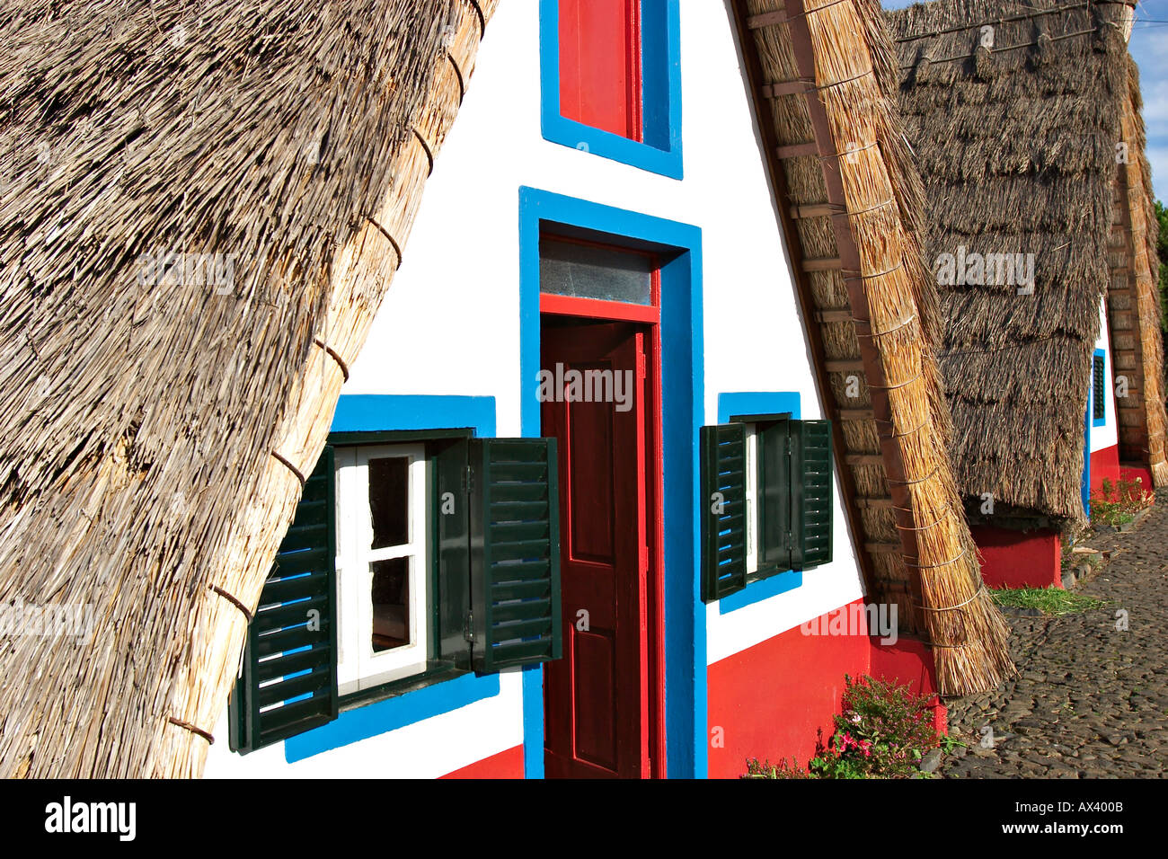 Casas de Colmo Santana en style traditionnel de Madère Madère maisons de chaume Banque D'Images