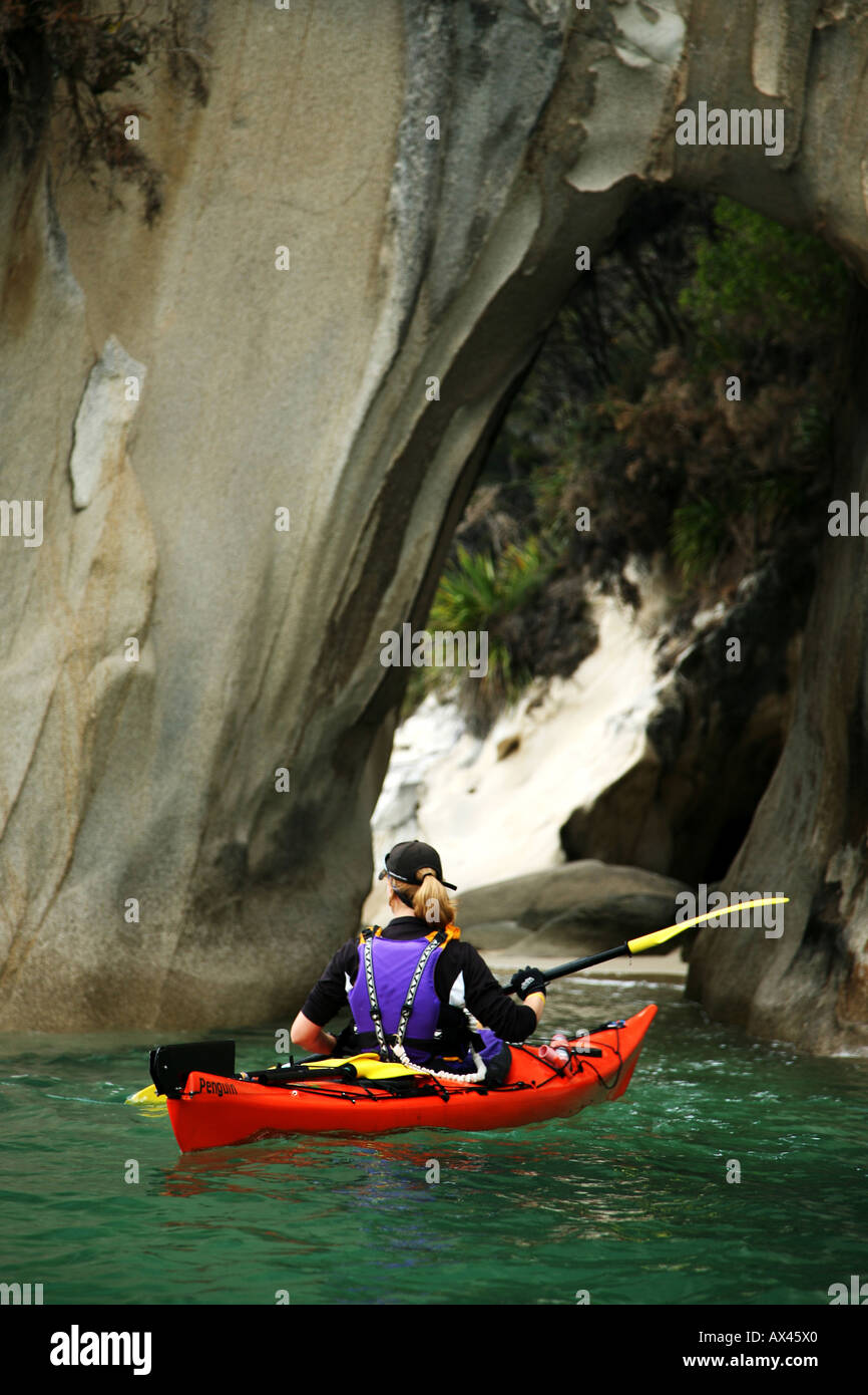 Kayak de mer, parc national Abel Tasman, Nouvelle-Zélande Banque D'Images