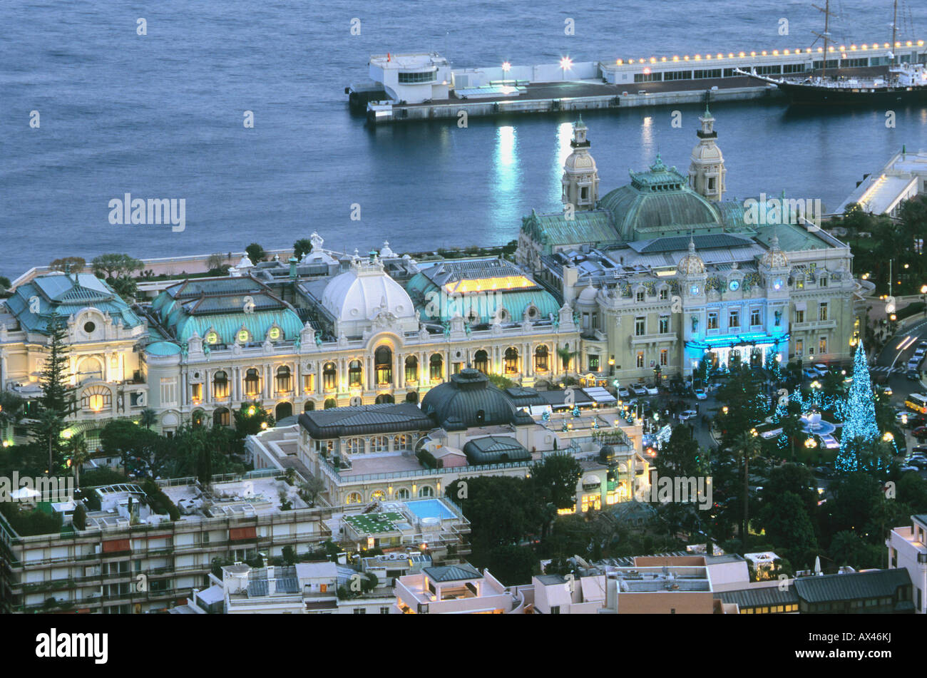 Vue de dessus de la place du Casino de Monaco pendant la période de Noël Banque D'Images