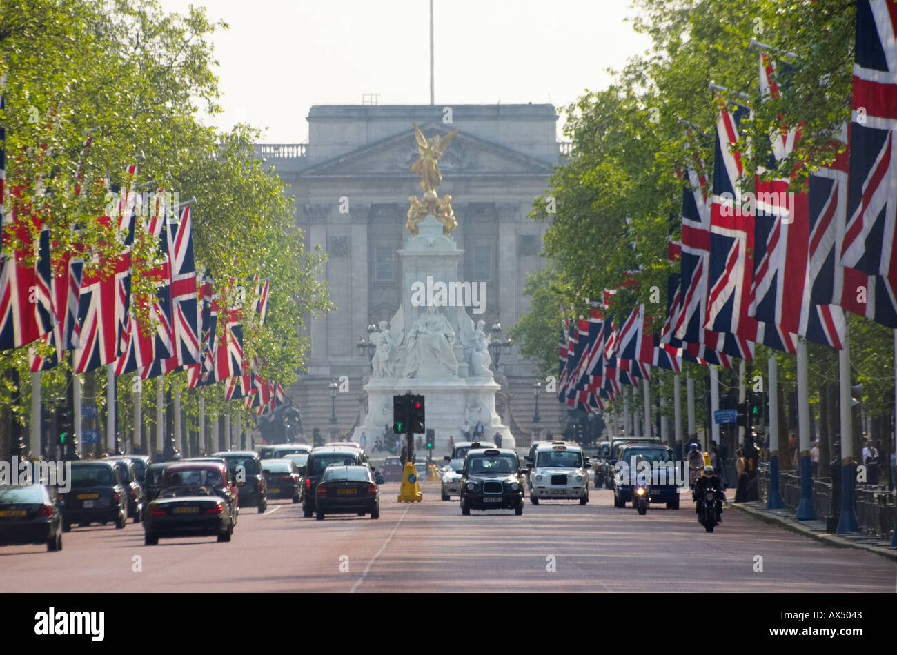 Le centre commercial menant au palais de Buckingham à Londres, Angleterre, Grande-Bretagne Royaume-uni Royaume-Uni Banque D'Images