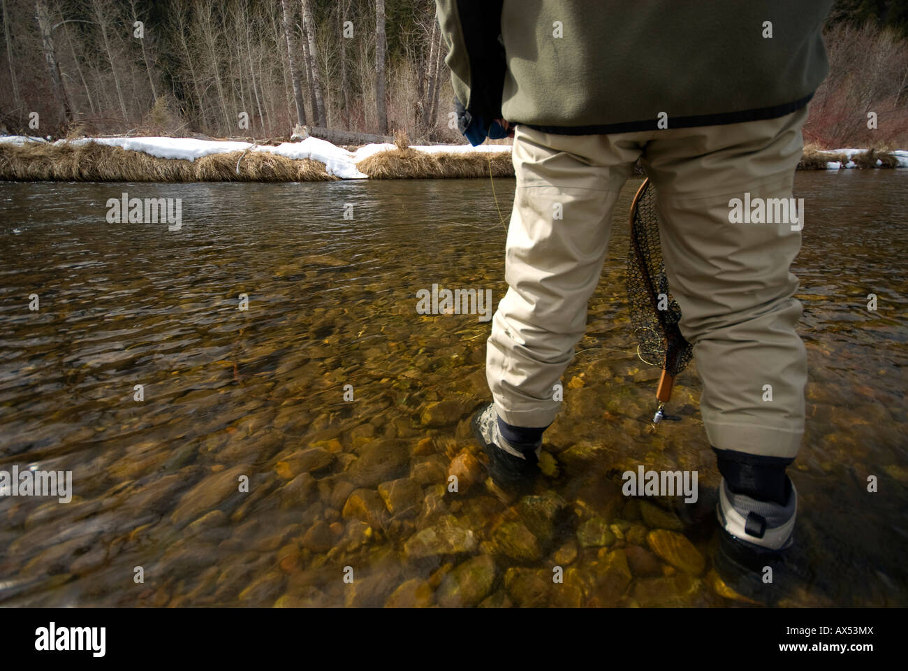 La pêche à la mouche en rivière Banque D'Images